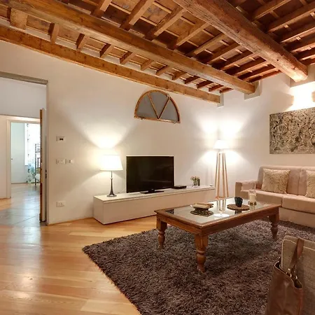 Apartment Il Magnifico - Florence-3